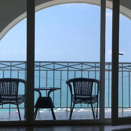 Apartment Magnolia Seaside Batumi Exterior photo